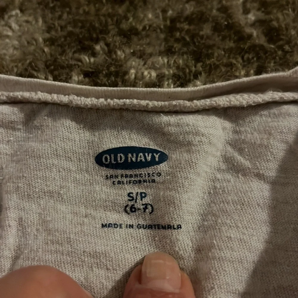 Old navy tshirt